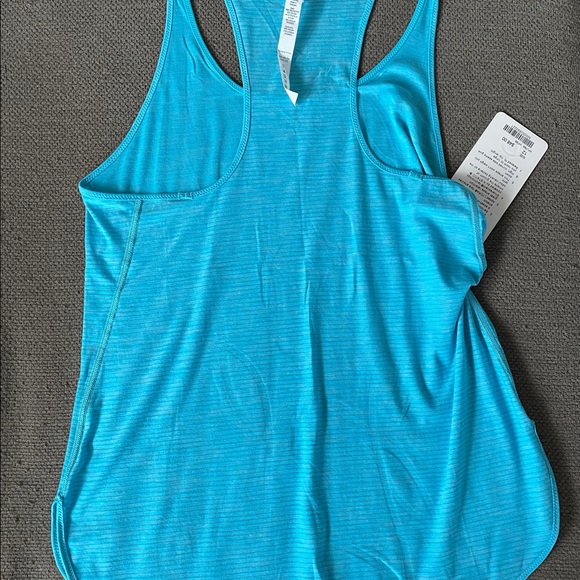 NWT Lululemon tank - Picture 2 of 3